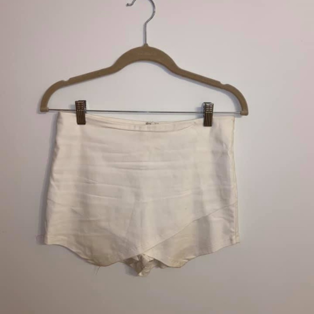 Shein ivory handerchief fold skort